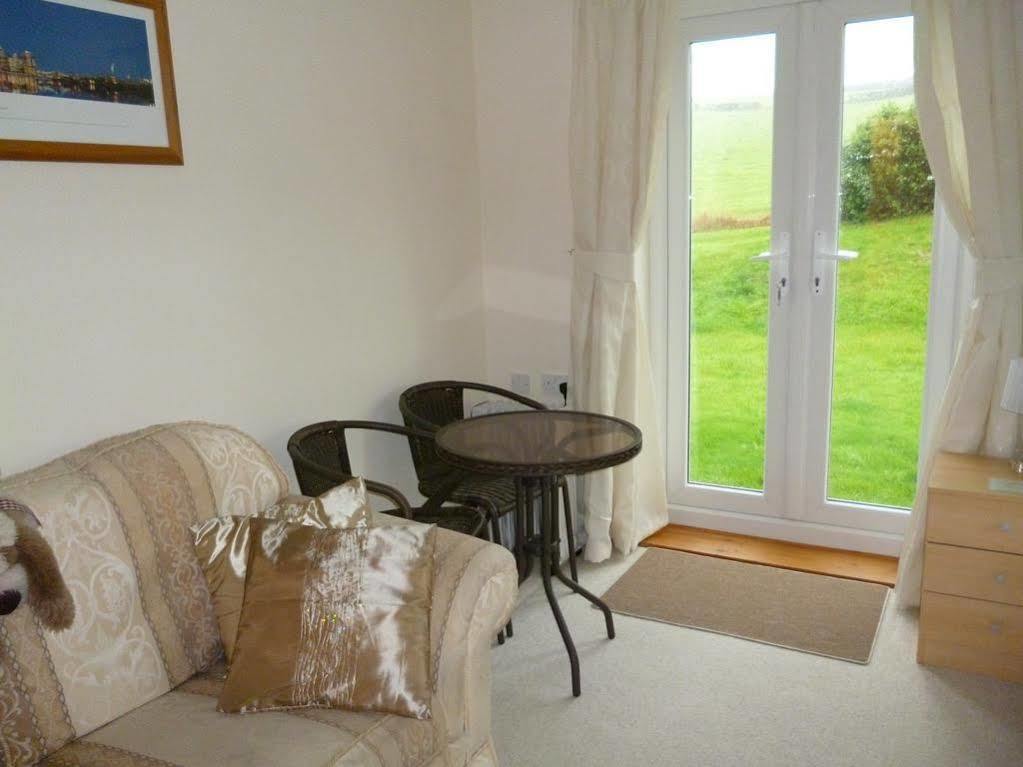 Priston Whidlecombe Farm B&B 외부 사진